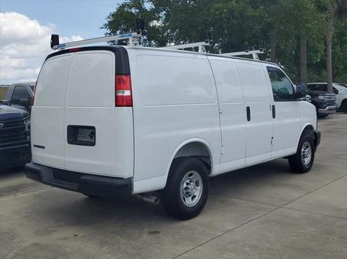 2025 Chevrolet Express 2500 RWD 2500 Regular Wheelbase WT