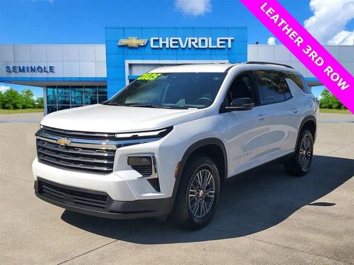 2025 Chevrolet Traverse LT