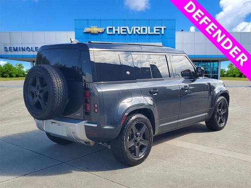 2022 Land Rover Defender 110 SE