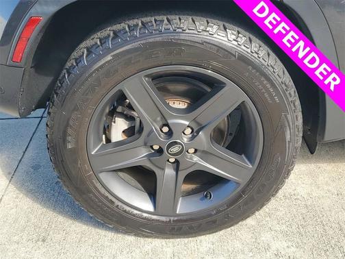 2022 Land Rover Defender 110 SE