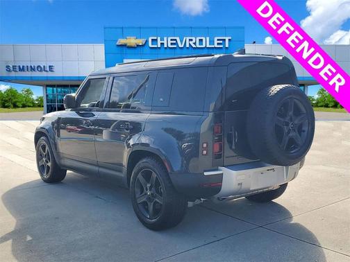 2022 Land Rover Defender 110 SE