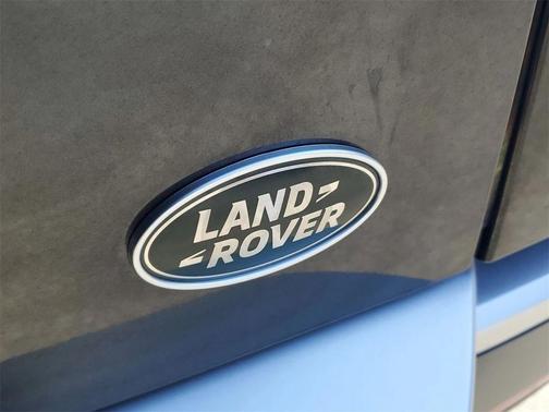 2022 Land Rover Defender 110 SE