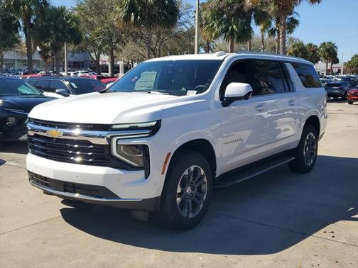2025 Chevrolet Suburban LS