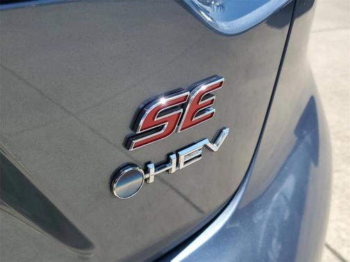 2025 Toyota Corolla Hybrid SE