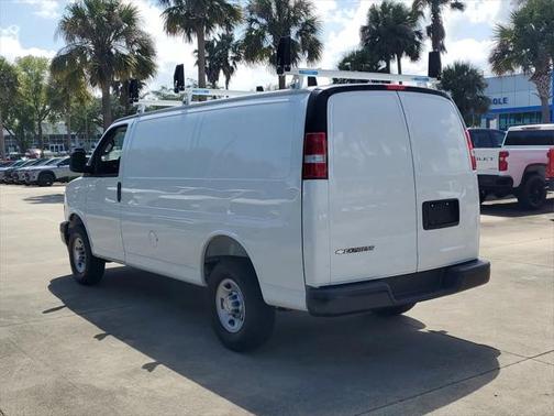 2025 Chevrolet Express 2500 RWD 2500 Regular Wheelbase WT
