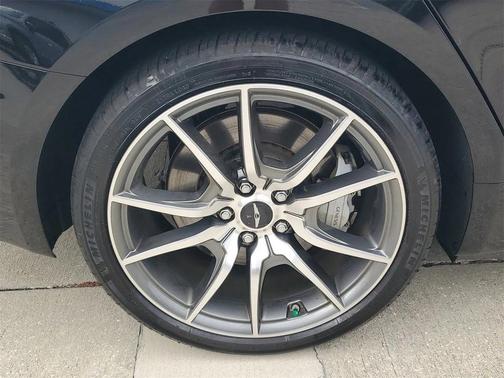 2025 Genesis G70 2.5T RWD