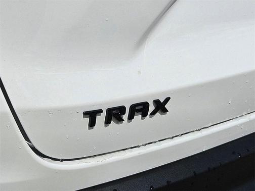 Summit White 2026 Chevrolet Trax LT