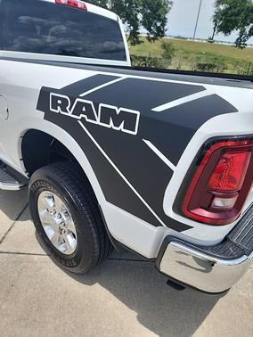 Bright White Clearcoat 2026 RAM 2500 Big Horn Crew Cab 4x4 6'4' Box