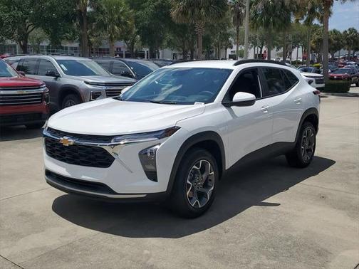 2025 Chevrolet Trax LT