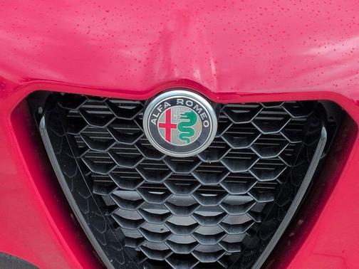 Alfa Rosso 2023 Alfa Romeo Stelvio Sprint RWD