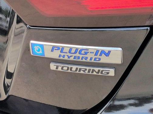 Crystal Black Pearl 2018 Honda Clarity Plug-In Hybrid Touring