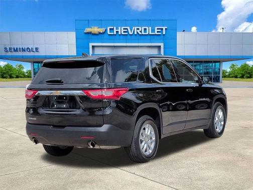 Mosaic Black Metallic 2020 Chevrolet Traverse LS