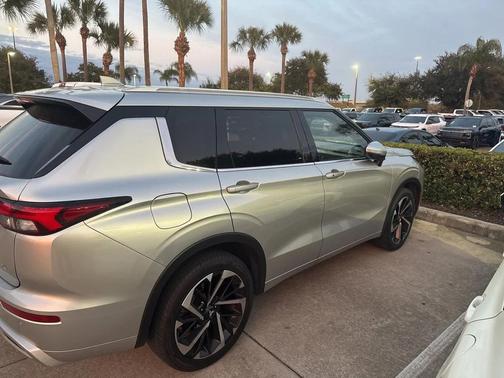 2024 Mitsubishi Outlander SEL 2.5 2WD