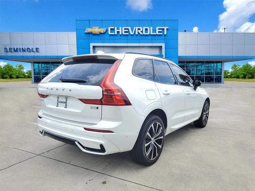2025 Volvo XC60 Plus