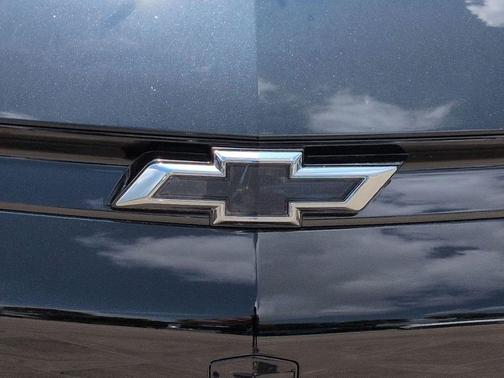 Mosaic Black Metallic 2027 Chevrolet Bolt LT FWD