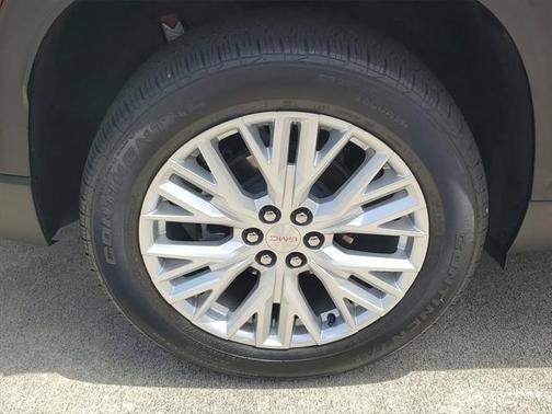 2024 GMC Acadia FWD Elevation