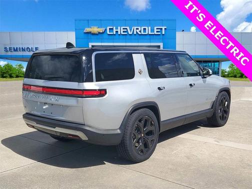 2024 Rivian R1S Adventure