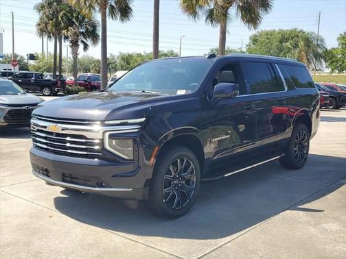 2025 Chevrolet Suburban LT