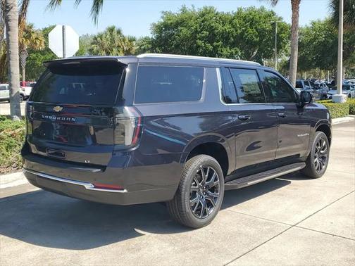 2025 Chevrolet Suburban LT