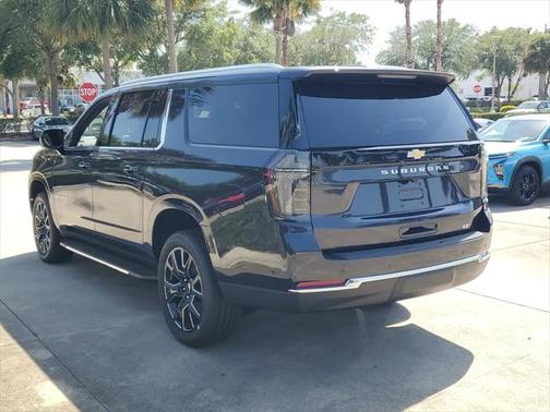 2025 Chevrolet Suburban LT
