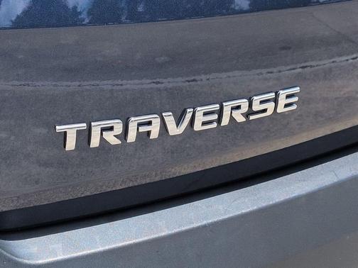 Northsky Blue Metallic 2023 Chevrolet Traverse LS