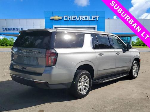 2023 Chevrolet Suburban LT