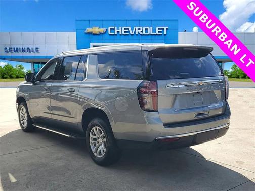 2023 Chevrolet Suburban LT