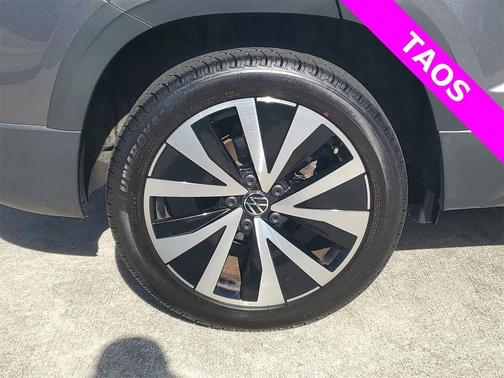 2024 Volkswagen Taos 1.5T SE