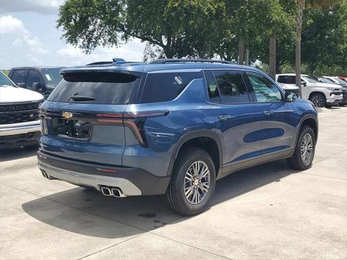 2025 Chevrolet Traverse LT