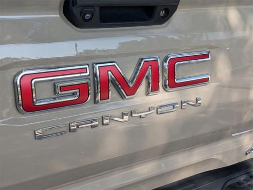2023 GMC Canyon AT4
