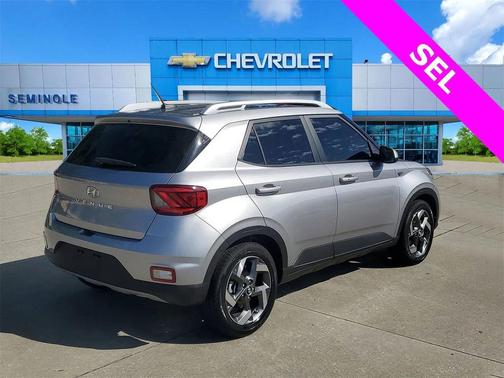 2024 Hyundai VENUE SEL