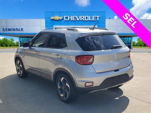 2024 Hyundai VENUE SEL