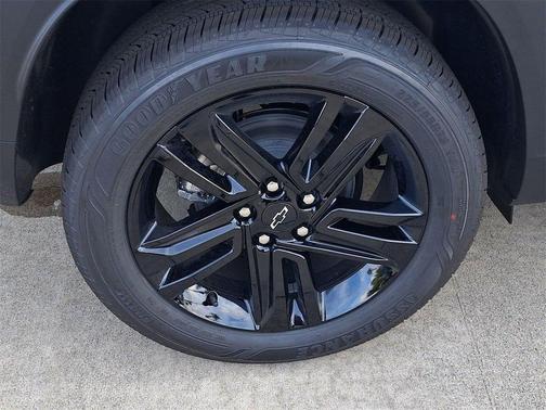 Sterling Gray Metallic 2026 Chevrolet Trax FWD ACTIV