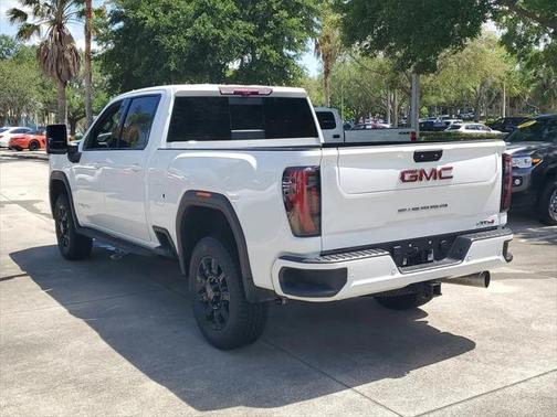 2024 GMC Sierra 2500 AT4
