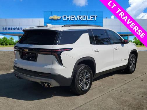 2025 Chevrolet Traverse LT