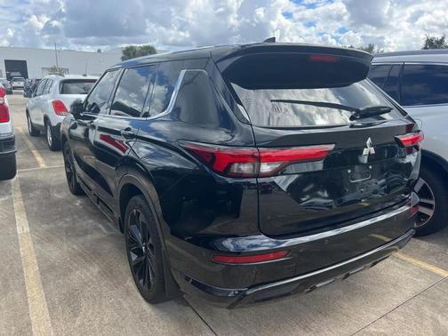 2023 Mitsubishi Outlander SEL 2.5 2WD