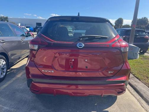 2021 Nissan Kicks SV