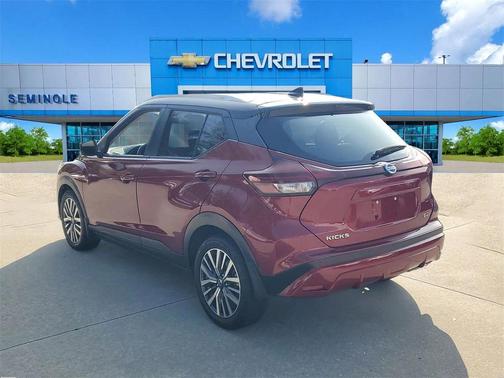 2021 Nissan Kicks SV