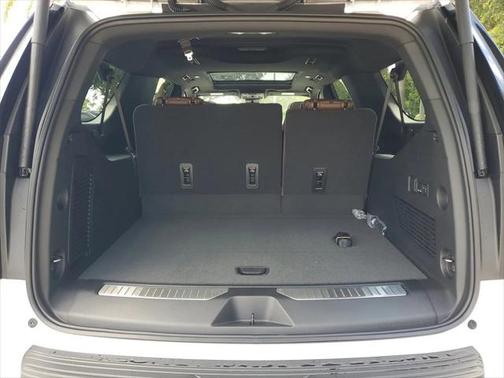 2025 Chevrolet Suburban 2WD High Country