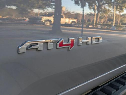 2024 GMC Sierra 2500 AT4