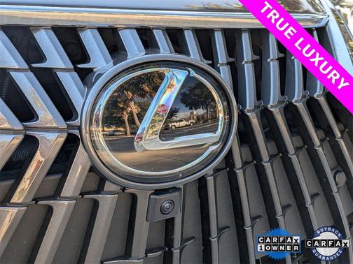 2024 Lexus ES 300h Ultra Luxury