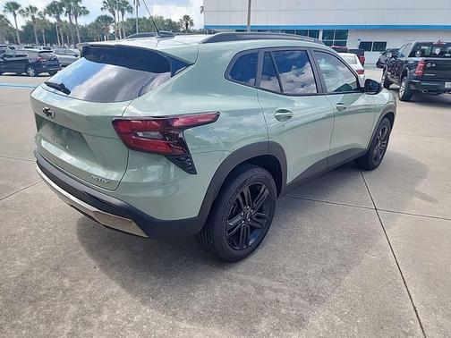 Cacti Green 2025 Chevrolet Trax FWD ACTIV