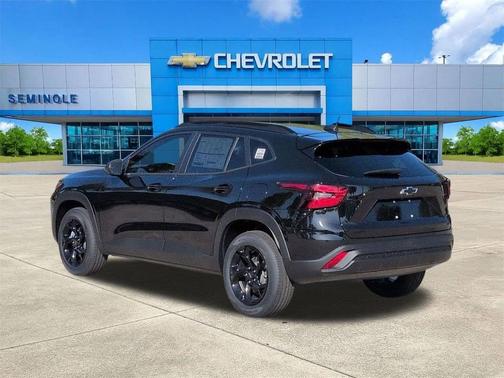 Mosaic Black Metallic 2026 Chevrolet Trax LT