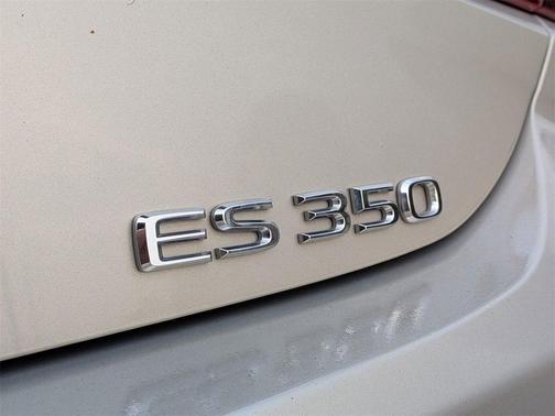 2022 Lexus ES 350 Base