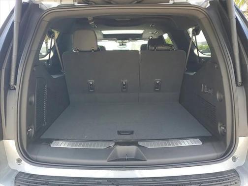 2025 Chevrolet Suburban 2WD High Country