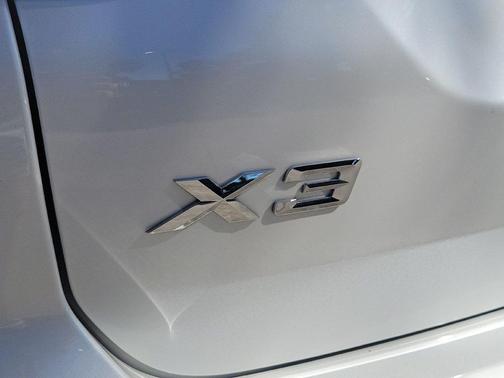 Mineral White Metallic 2023 BMW X3 sDrive30i