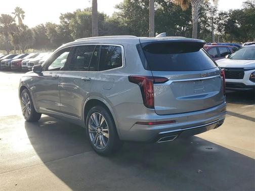 2025 Cadillac XT6 Premium Luxury FWD