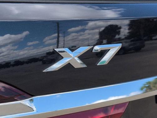 Carbon Black Metallic 2020 BMW X7 xDrive40i