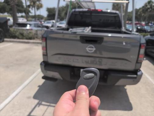 2024 Nissan Frontier SV