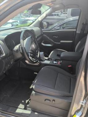2024 Nissan Frontier SV